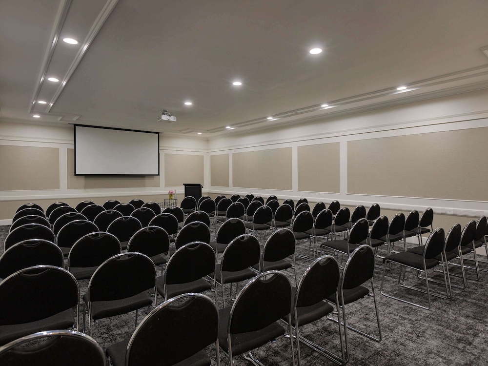 Movenpick Hotel Auckland 65/75