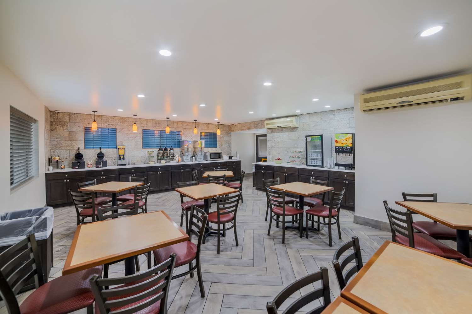 Quality Inn & Suites Goodyear - Phoenix West 30/42