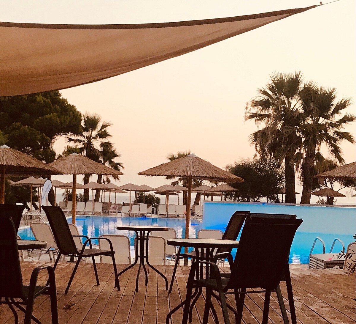 Ninos Grand Beach Hotel & Resort 23/23