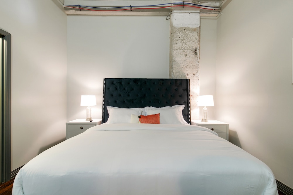 2 BEDROOMS, LOFT, PREMIUM, CITY VIEW, KITCHEN