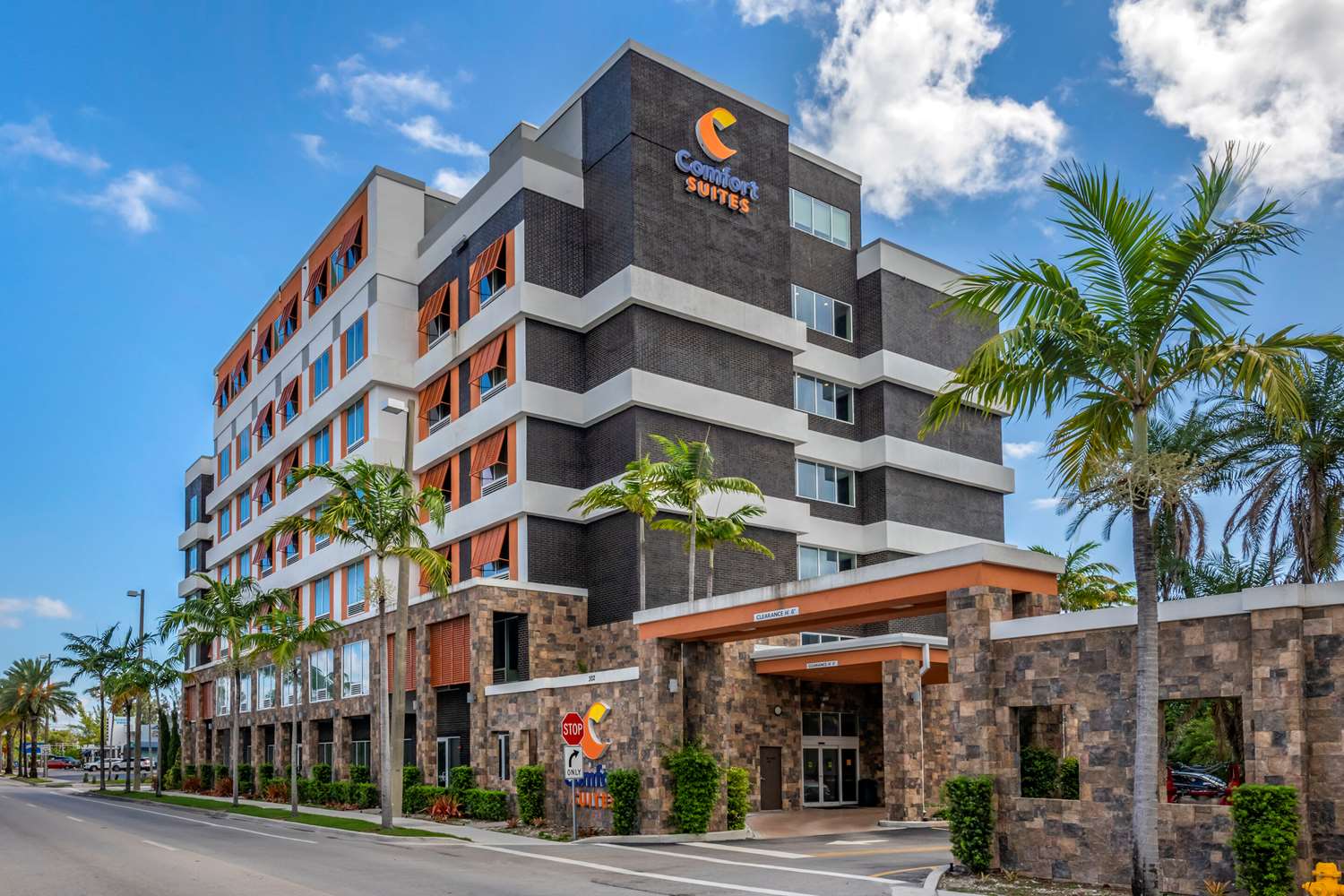 Comfort Suites Fort Lauderdale Airport & Cruise Port 18/18