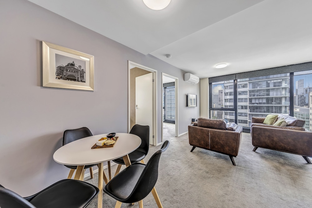 Pegasus Aparthotel 36/43