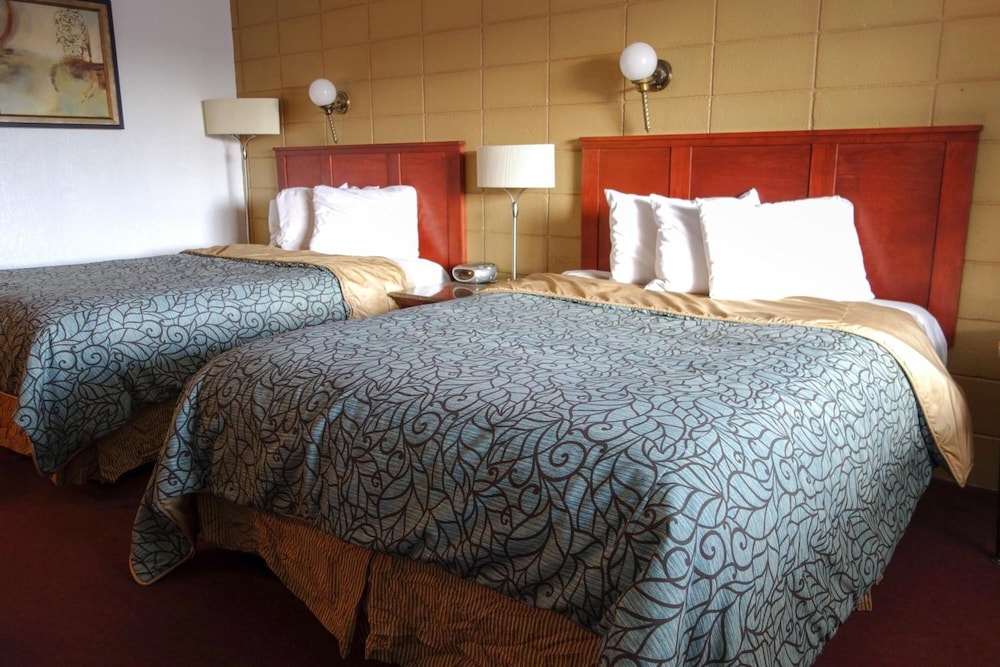 Cabana Inn 13/53