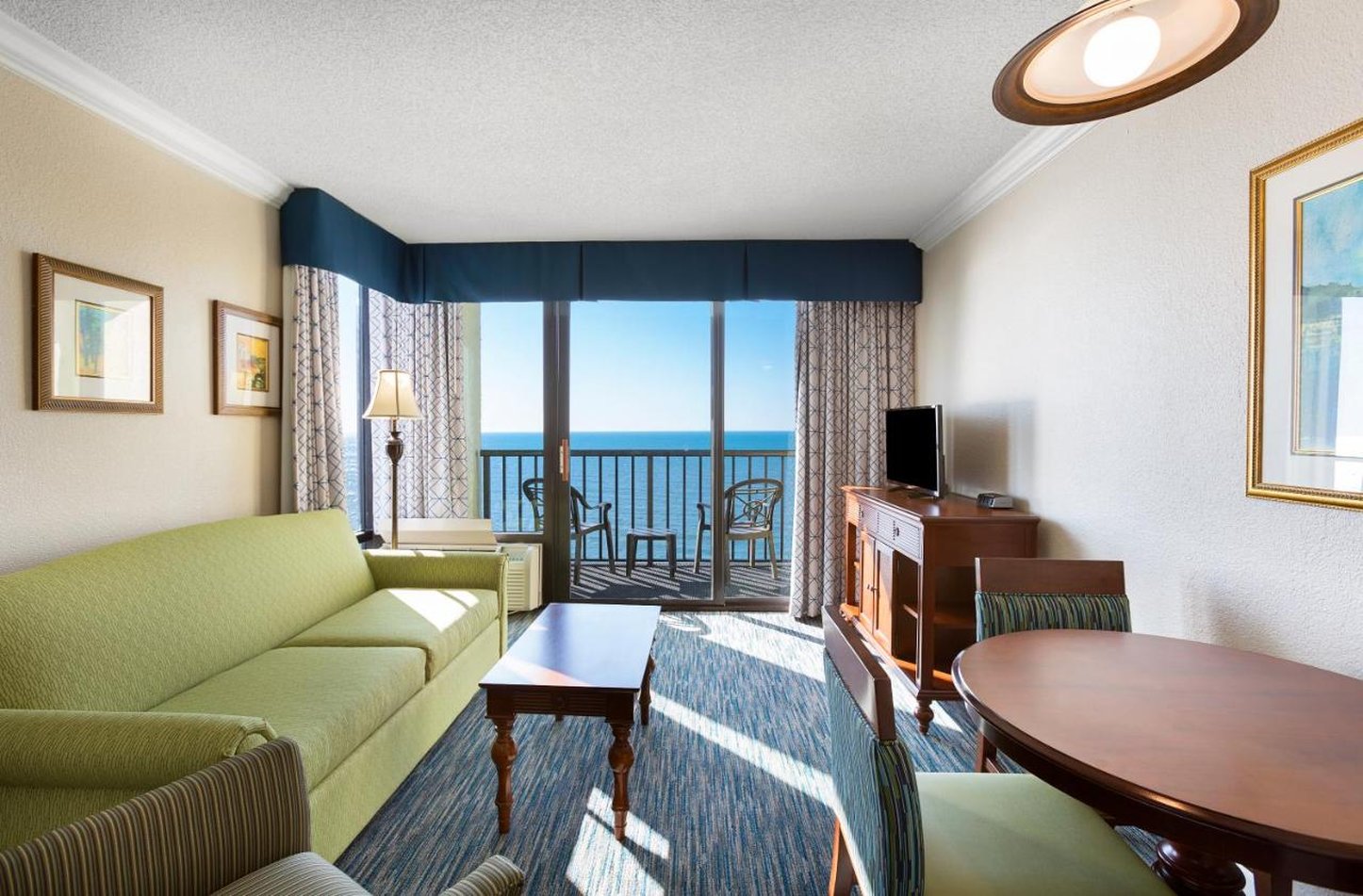 Sea Crest Oceanfront Resort 32/67
