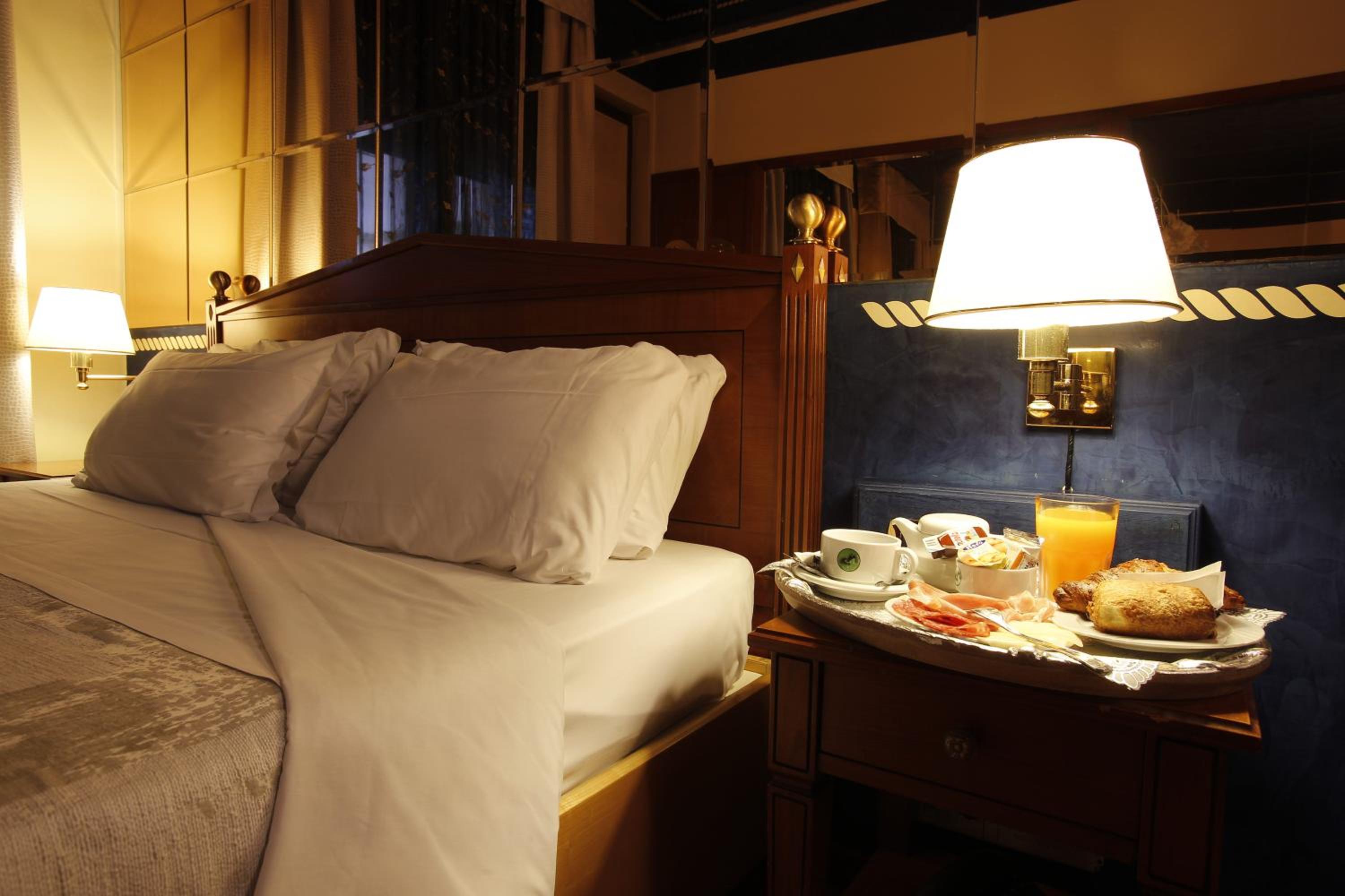Hotel Motel City 15/50
