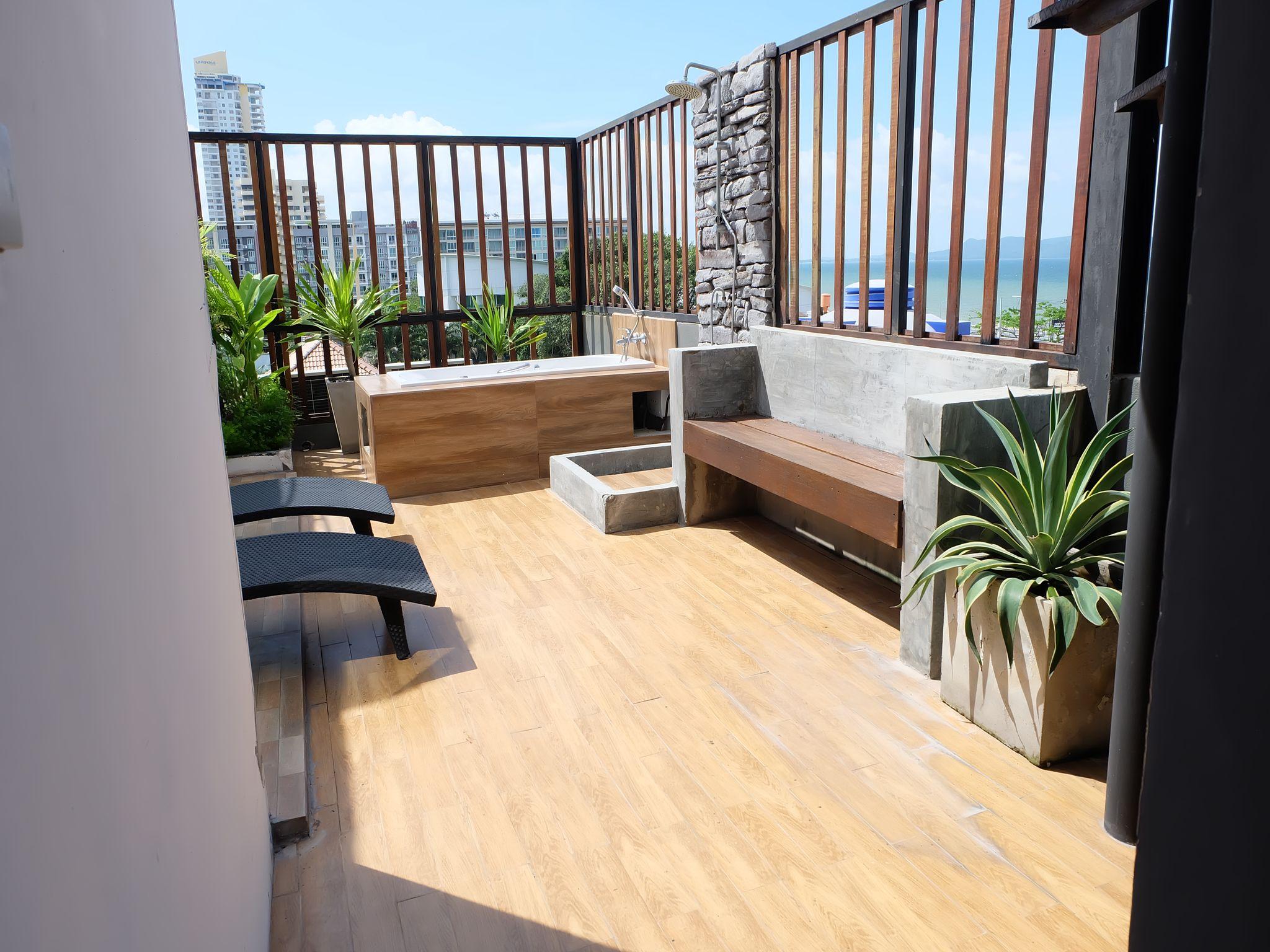5Ive Beach House Hotel 36/43