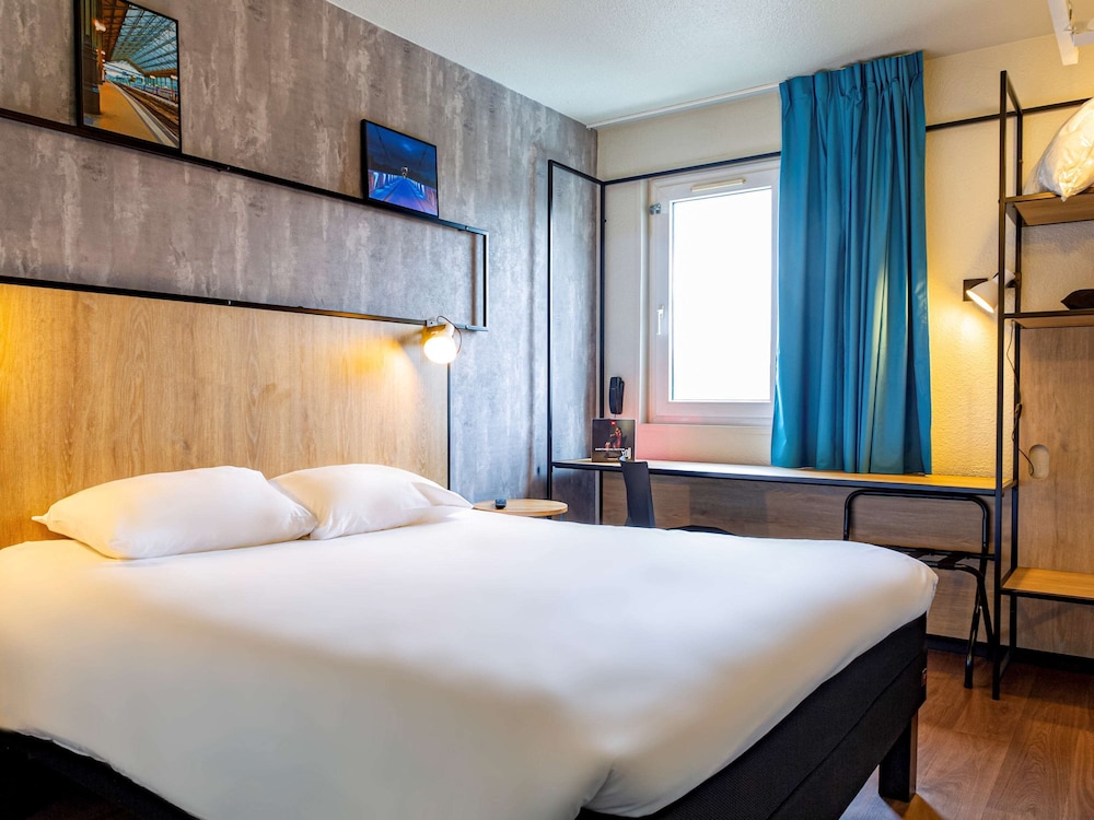 Ibis Tours Sud 11/67