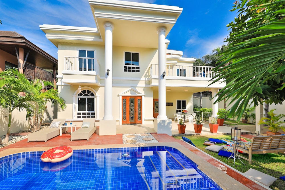 Sweet Villa Pattaya 11/72