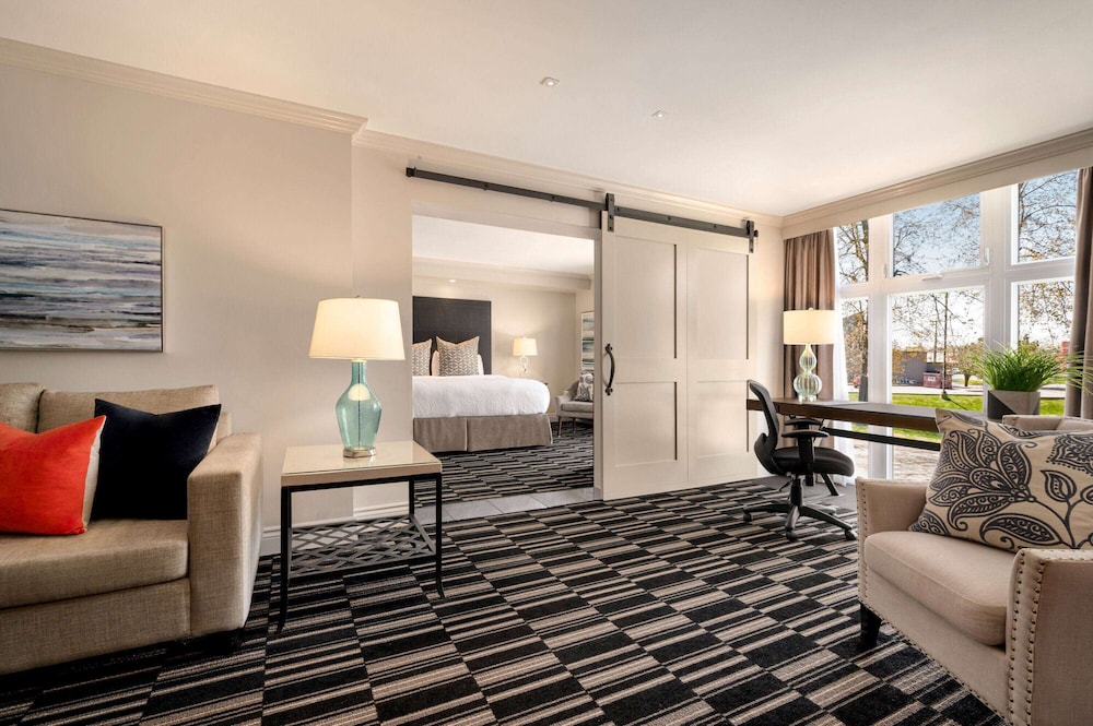 Ramada By Wyndham Cornwall 57/71