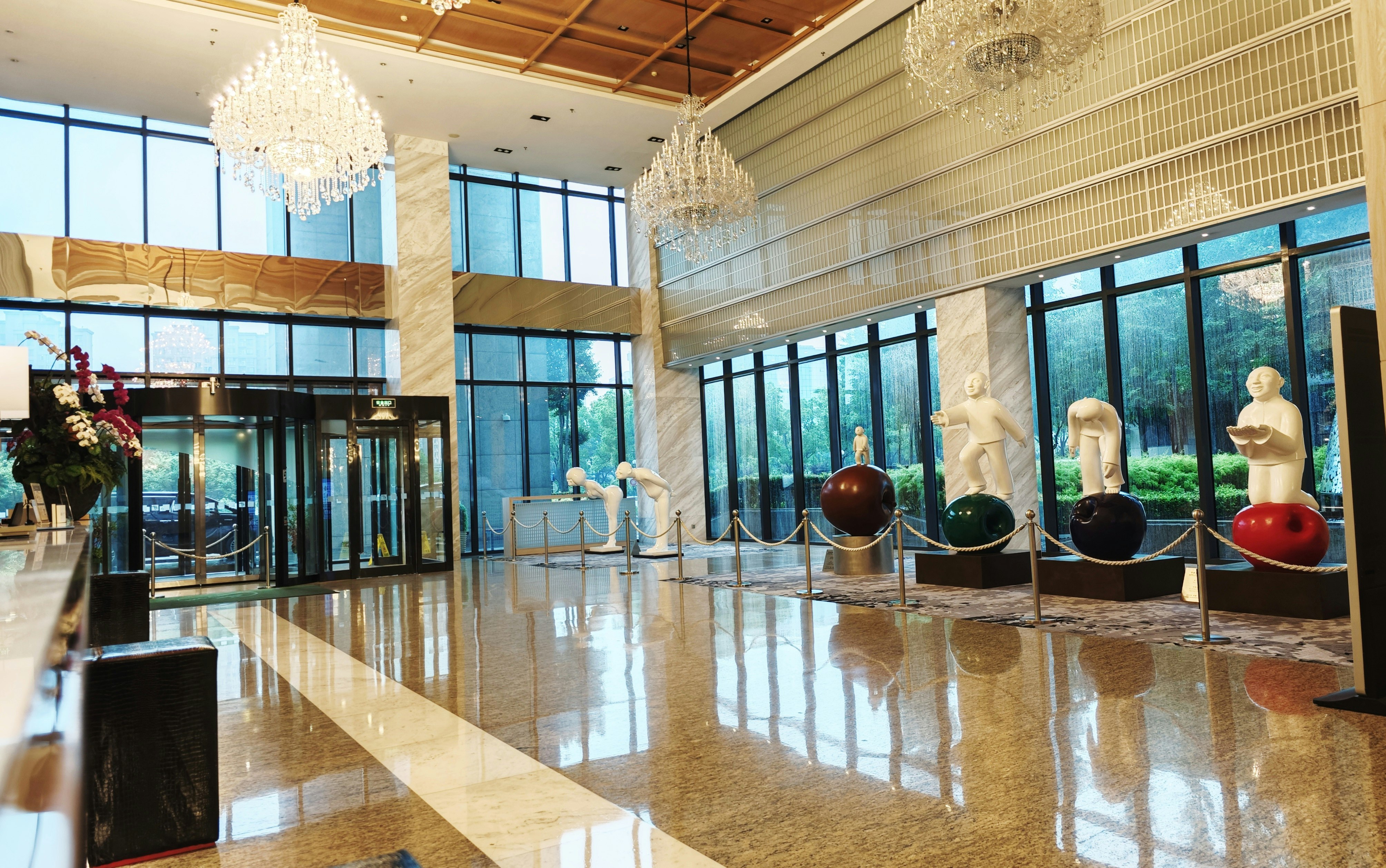 Holiday Inn Shanghai Hongqiao West An Ihg Hotel 23/50