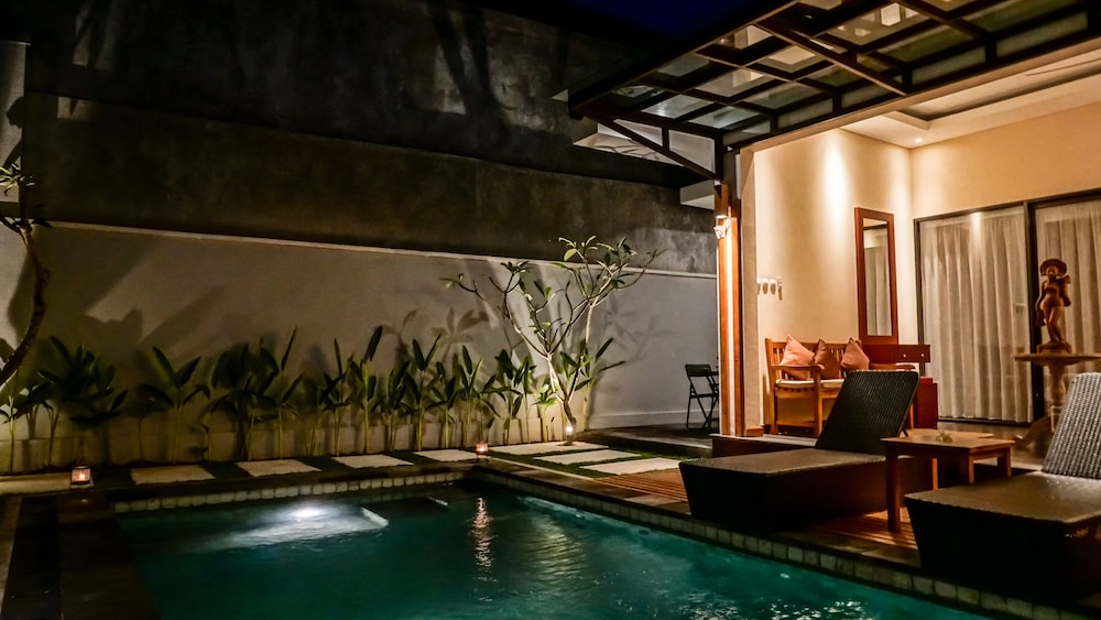 The Muaya Villa 24/50