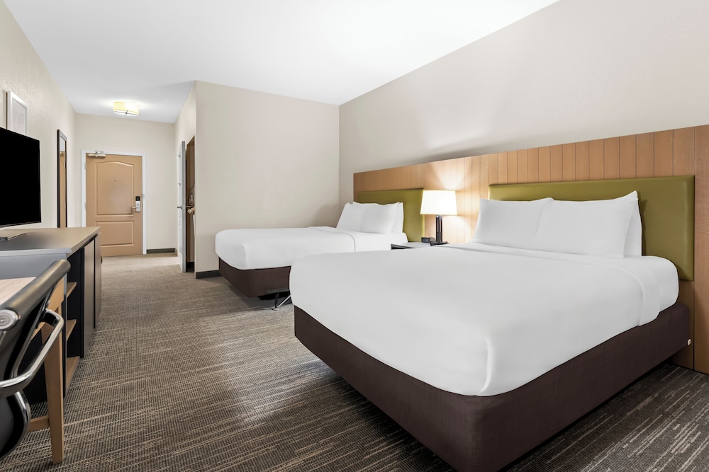 ROOM, 2 QUEEN BEDS, PET FRIENDLY