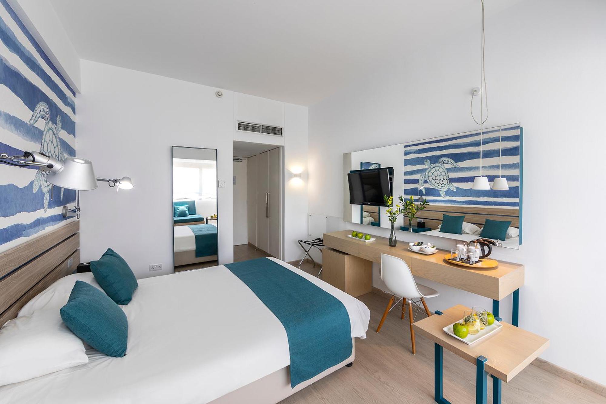 Double Room - Superior - No Balcony - Inland View