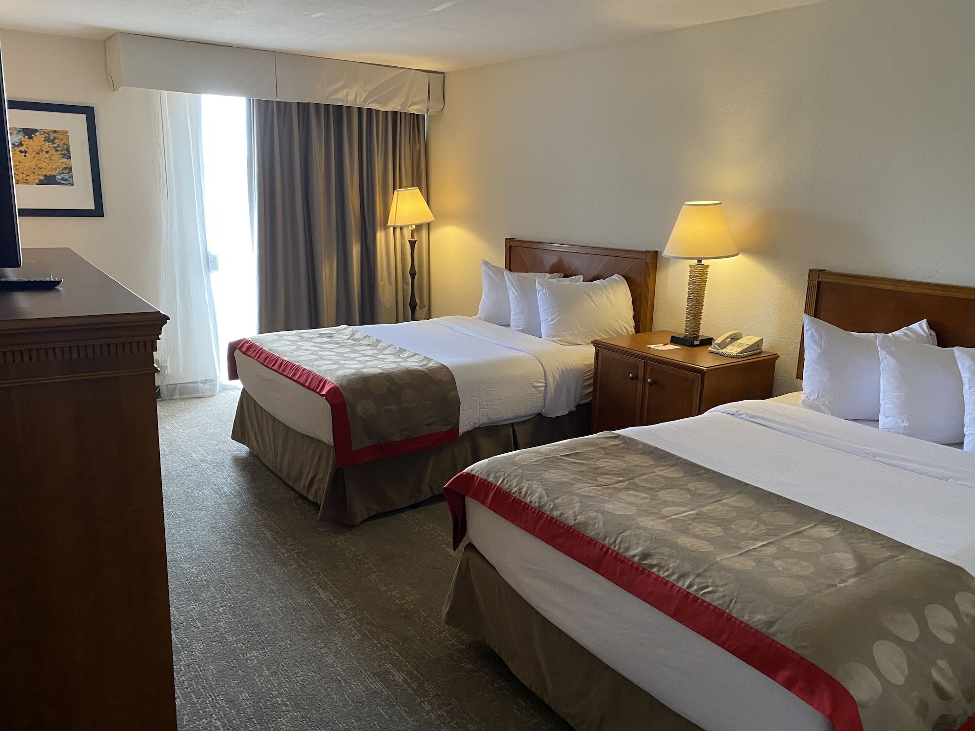 ROOM, 2 DOUBLE BEDS
