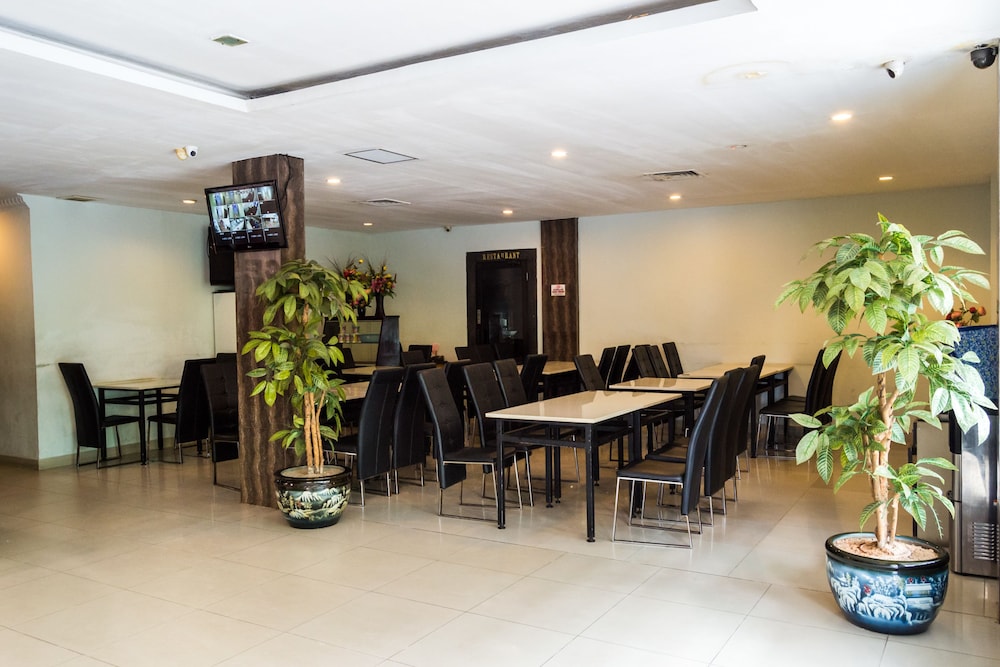 SUPER OYO Capital O 664 Romance Hotel 40/46