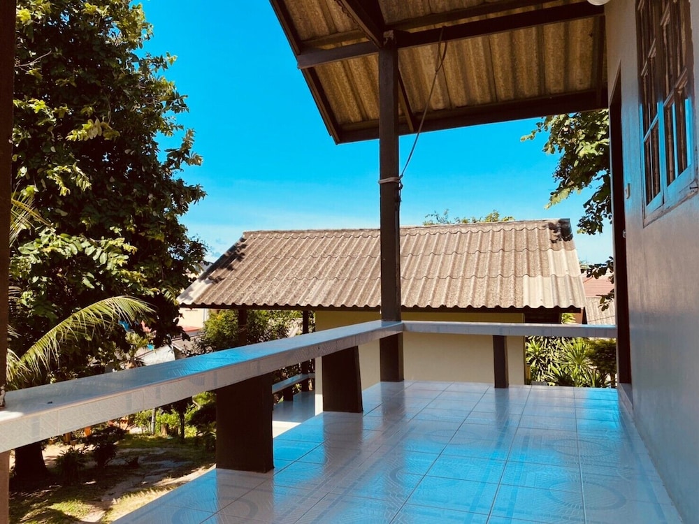 Phupha Bungalow 29/48