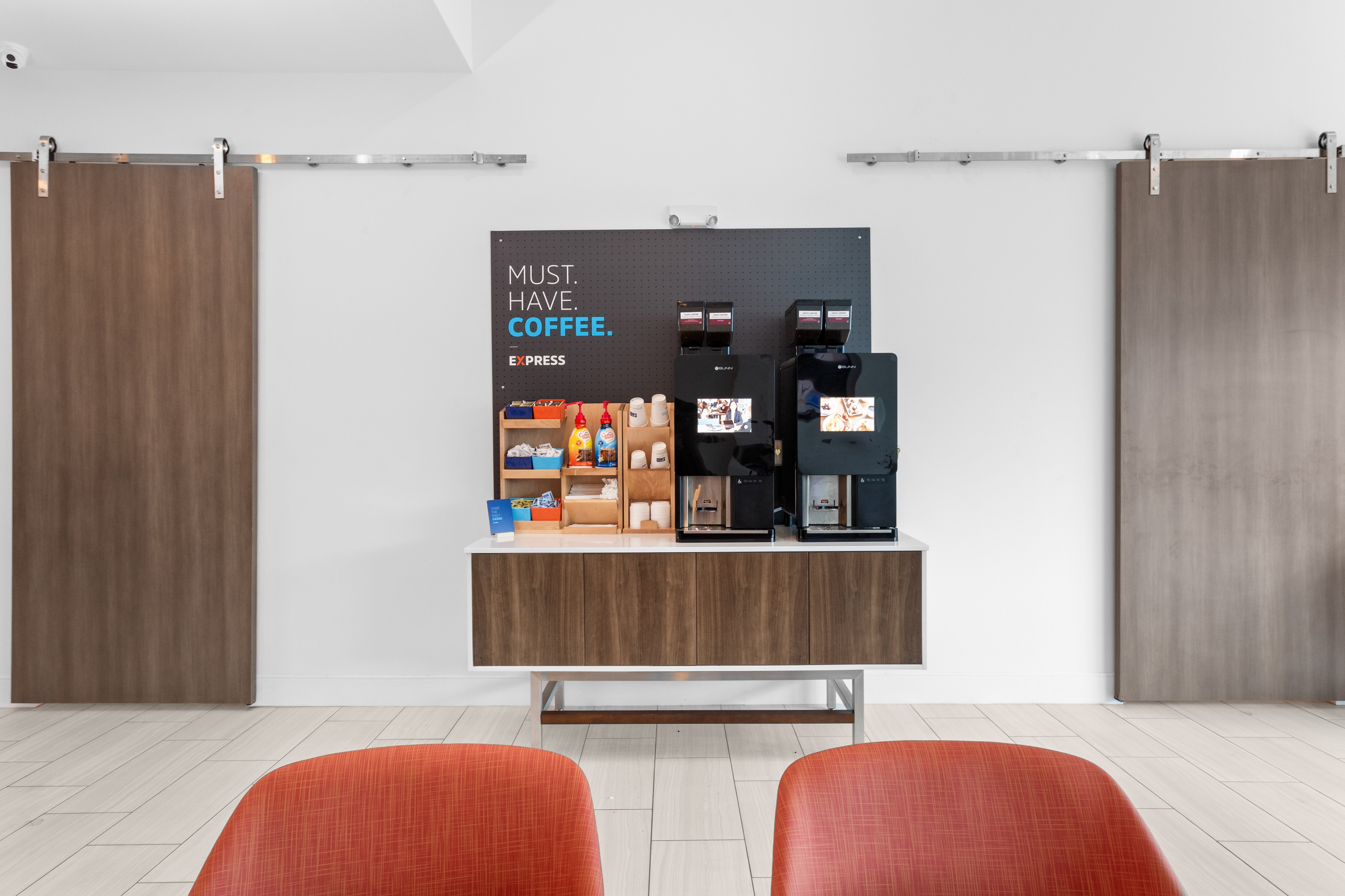 Holiday Inn Express and Suites Waco Downtown by IHG 11/40