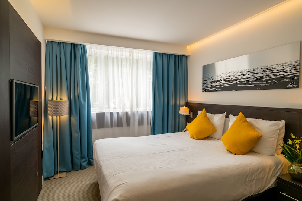 Pelican London Hotel And Residence 14/37