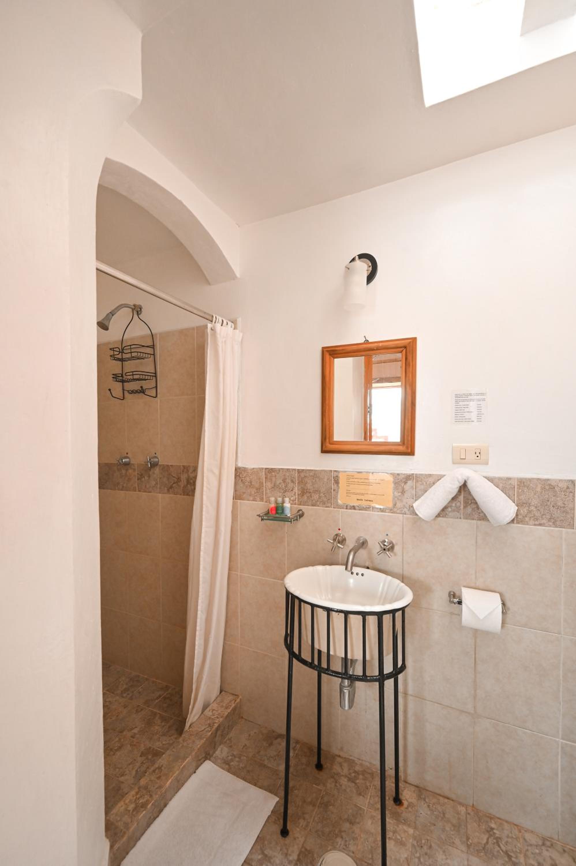 Hotel Meson Cuevano 40/50