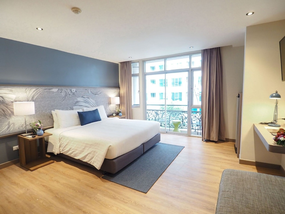 Asoke Residence Sukhumvit by UHG 20/74