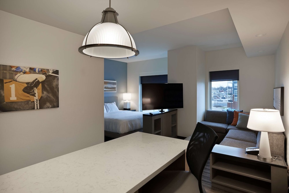 Hyatt House Louisville East 12/28