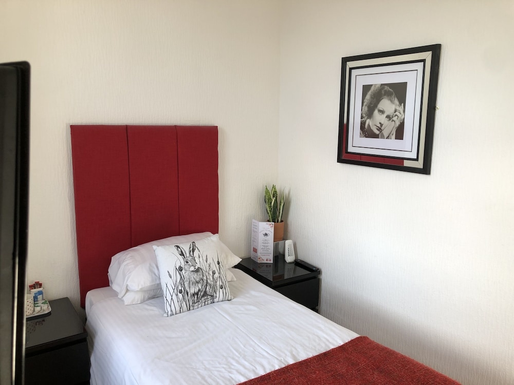 Trinity House B&amp;B 8/28