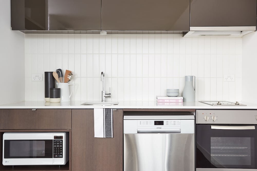 Dandenong Central Apartment Hotel (ex Punthill Dandenong) 15/35