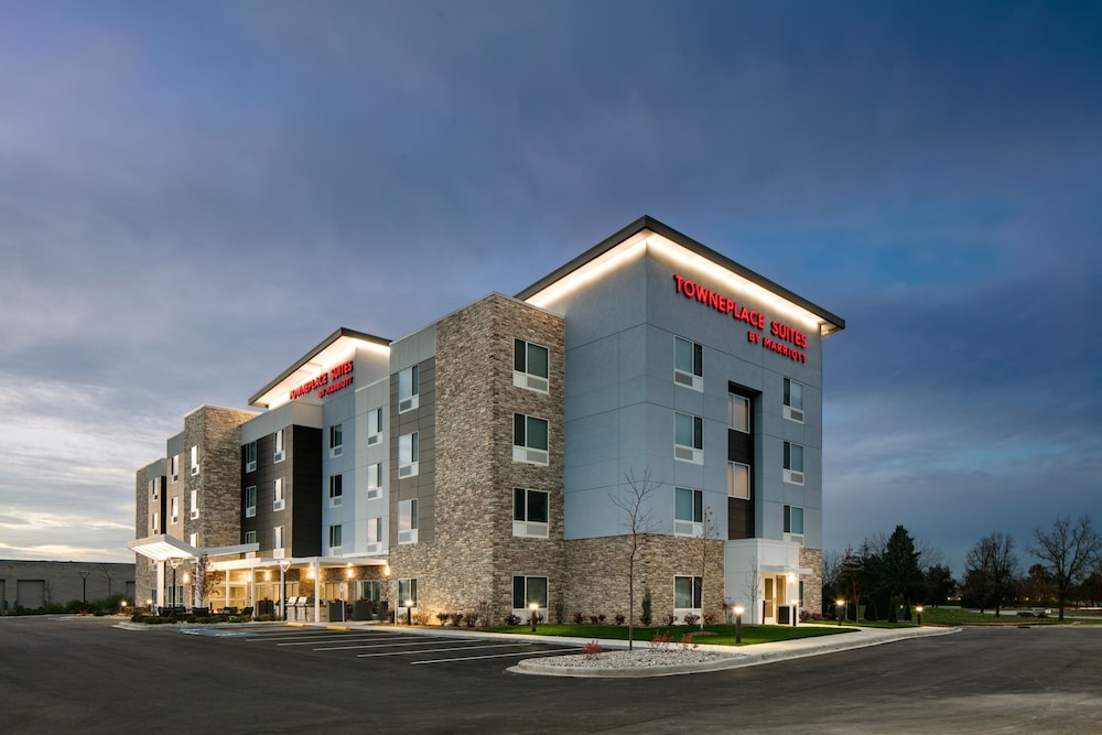 TownePlace Suites Oconomowoc 1/28