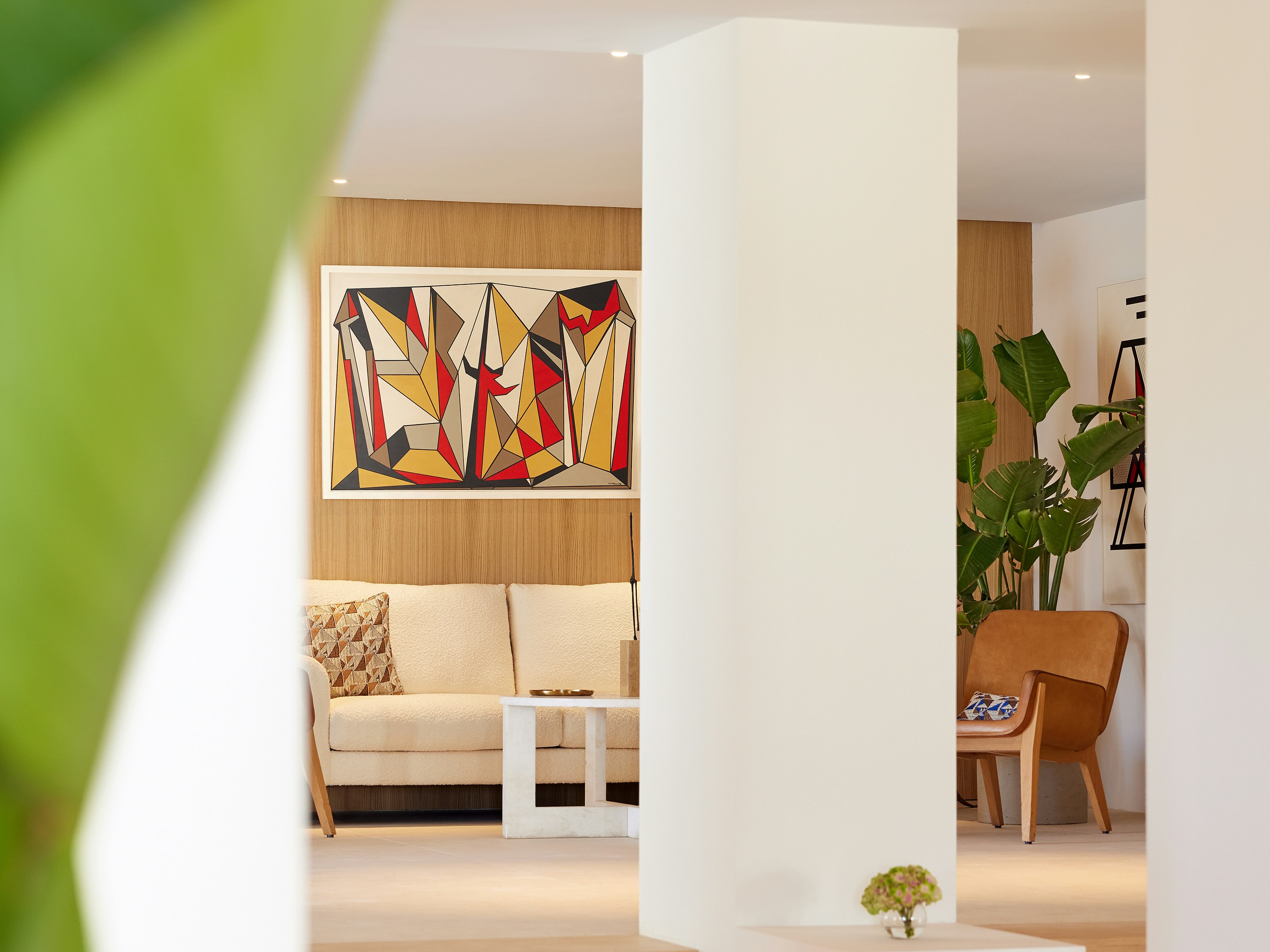 The Roc Club, A Hotel to Live 37/65