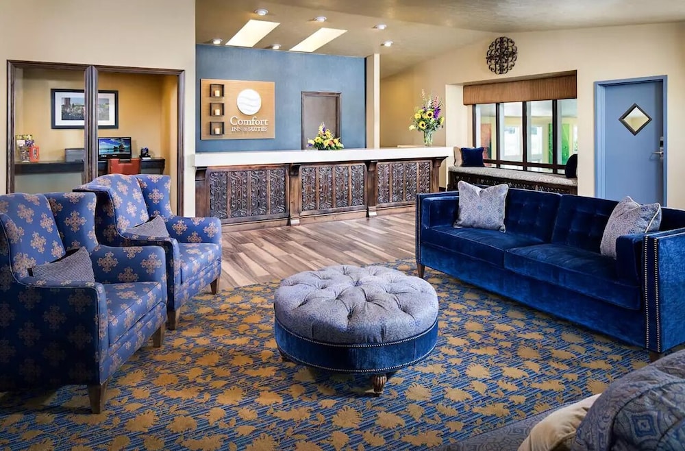 Comfort Inn & Suites Ashland, OR 27/40