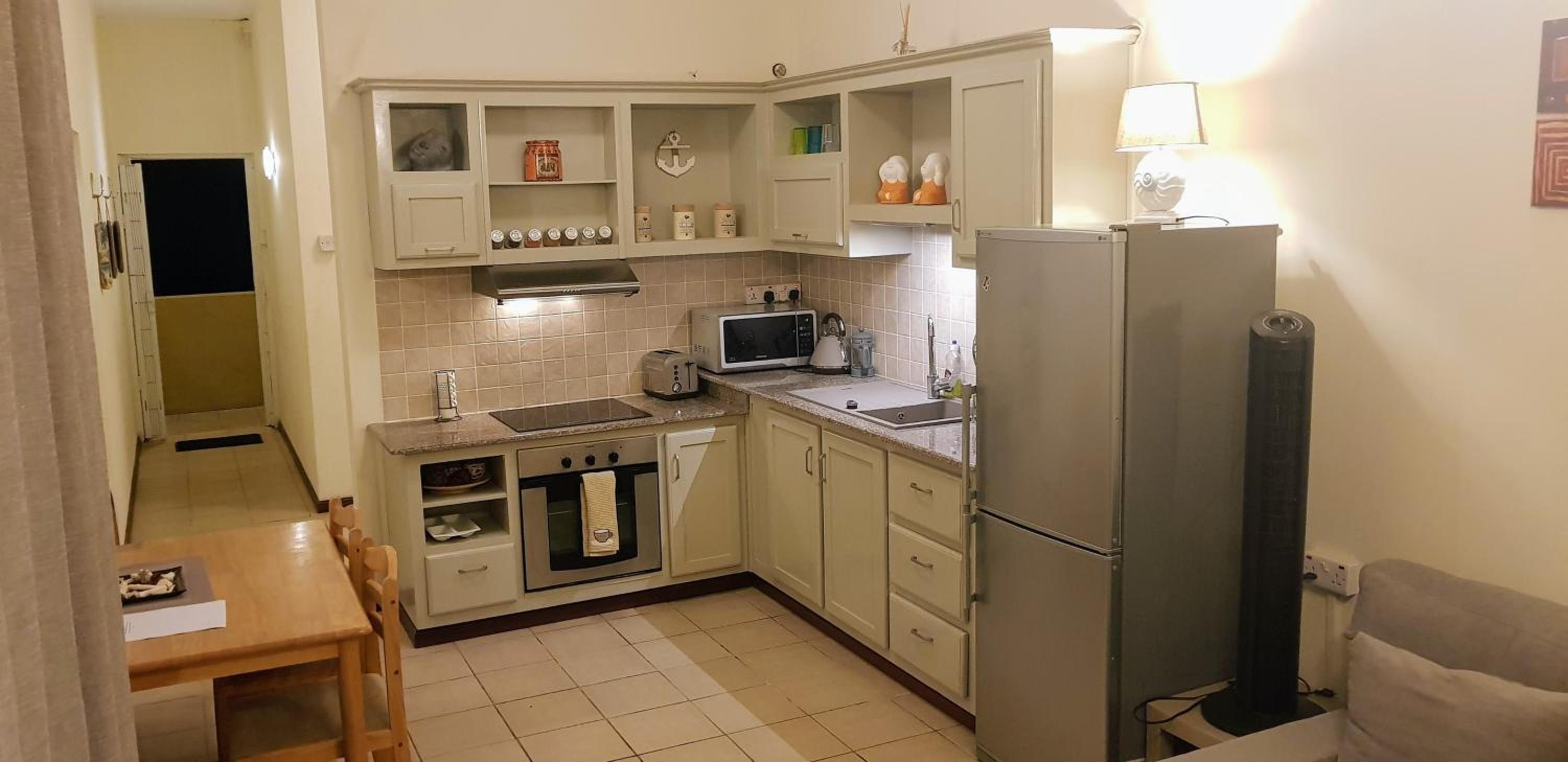 Paradya Beach Apartments 20/20