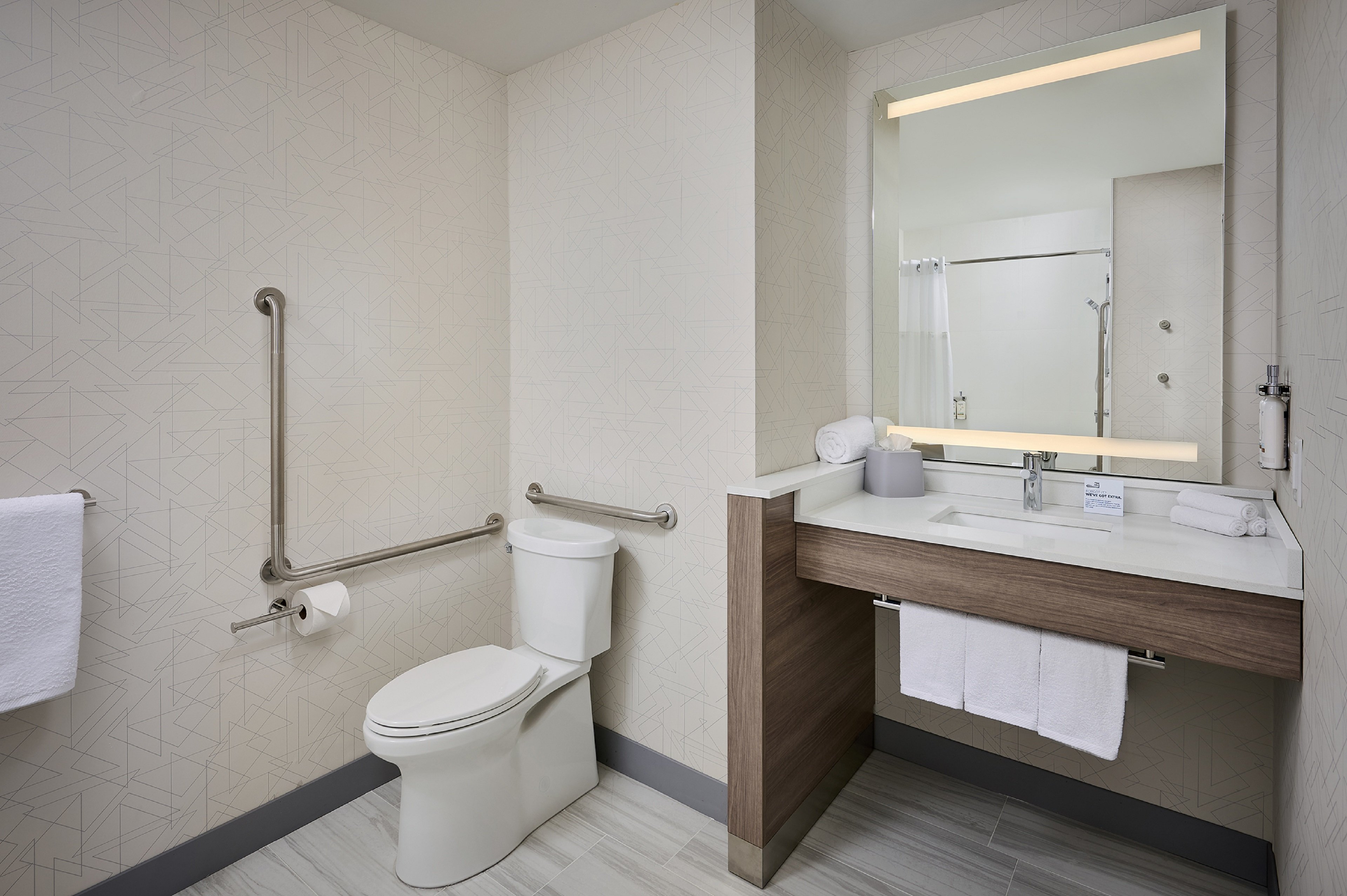 Holiday Inn Express HAMILTON - UPPER JAMES 58/60