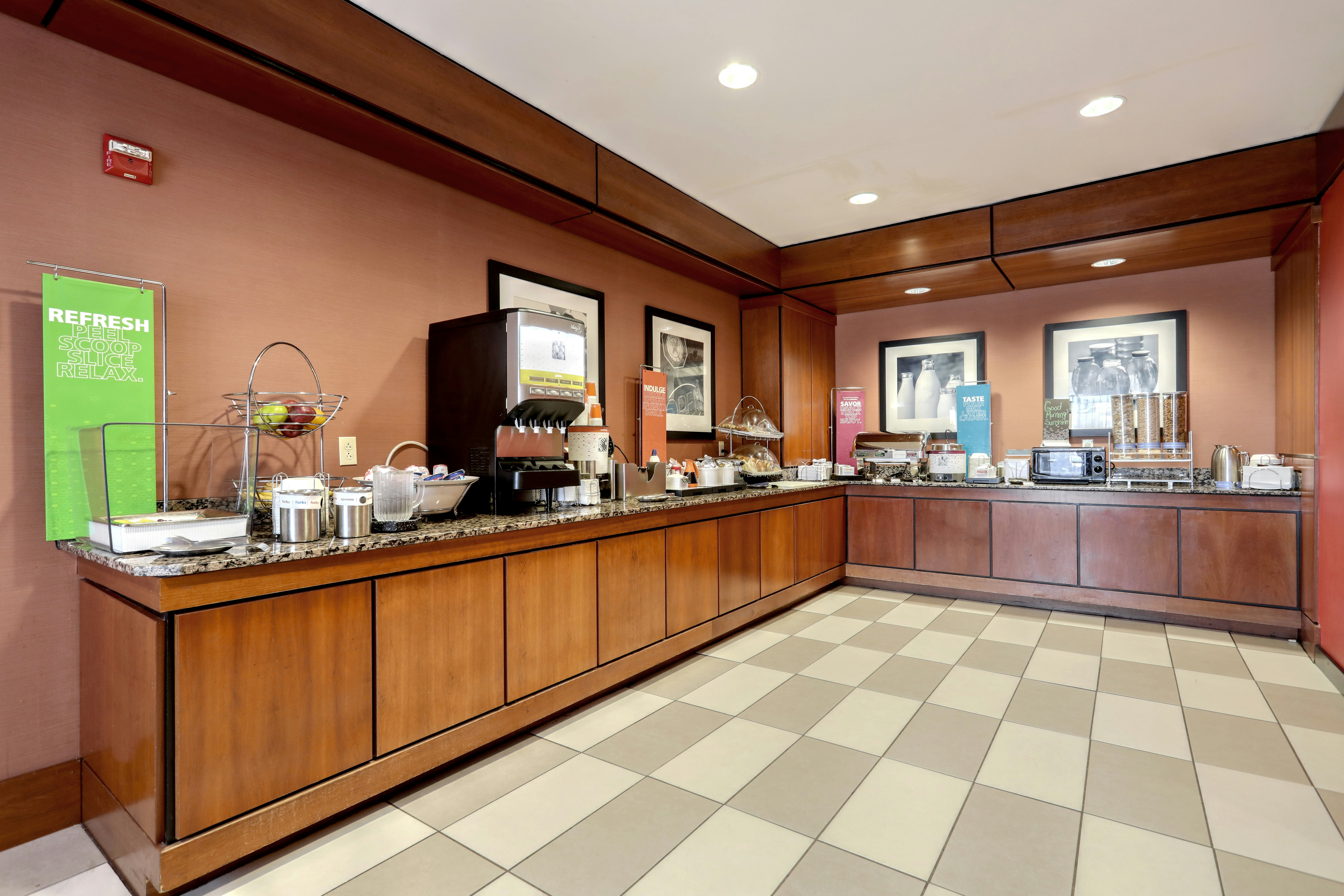 Lobby at Hampton Inn Batavia, BATAVIA - NY