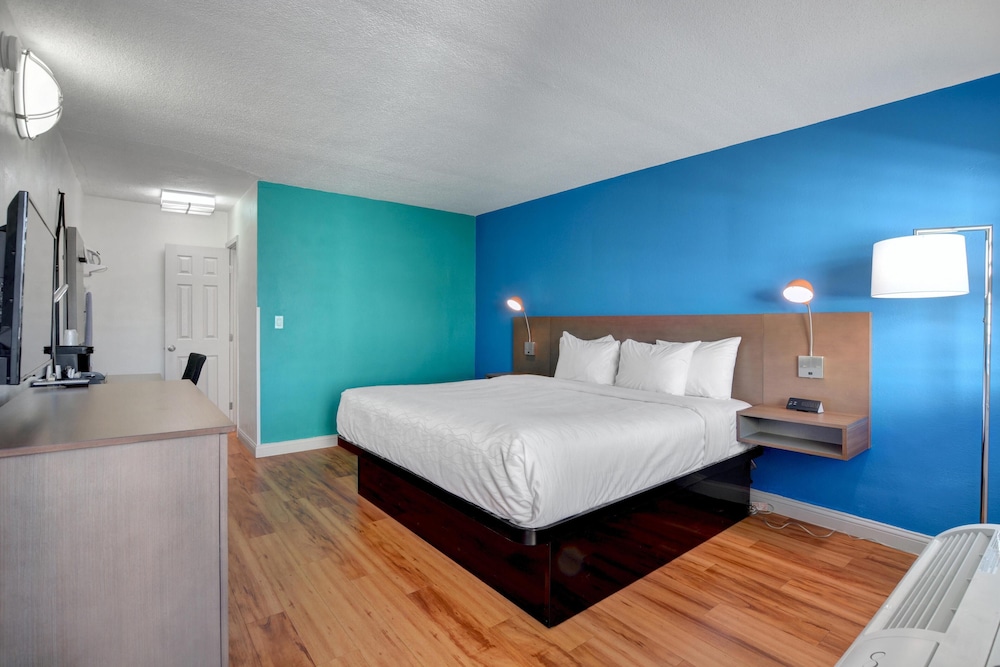 Budget Inn of America 32/65