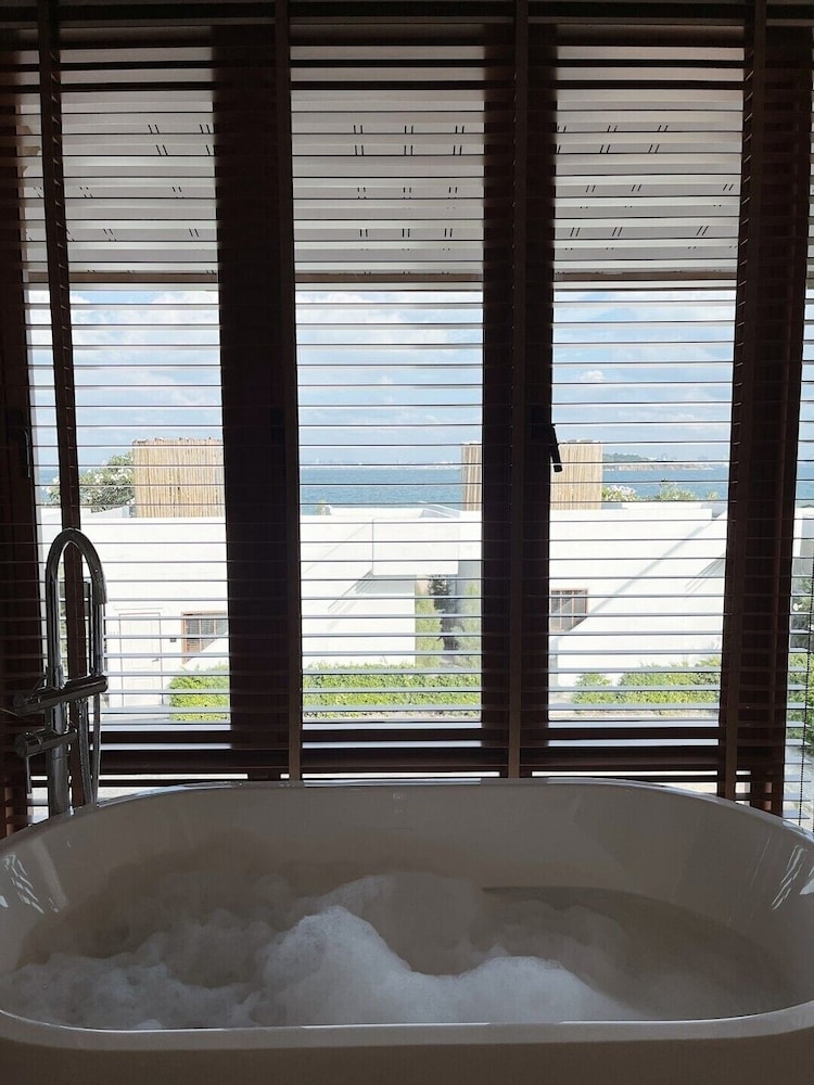 Rimtalay Resort Koh Larn 24/48