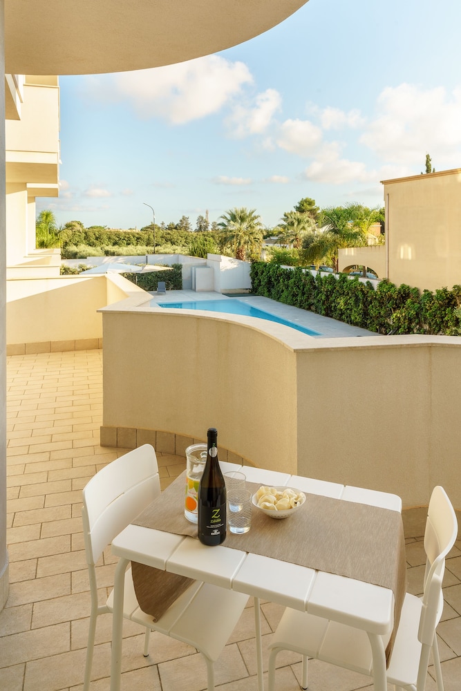 Travini Hotel Residence 48/50