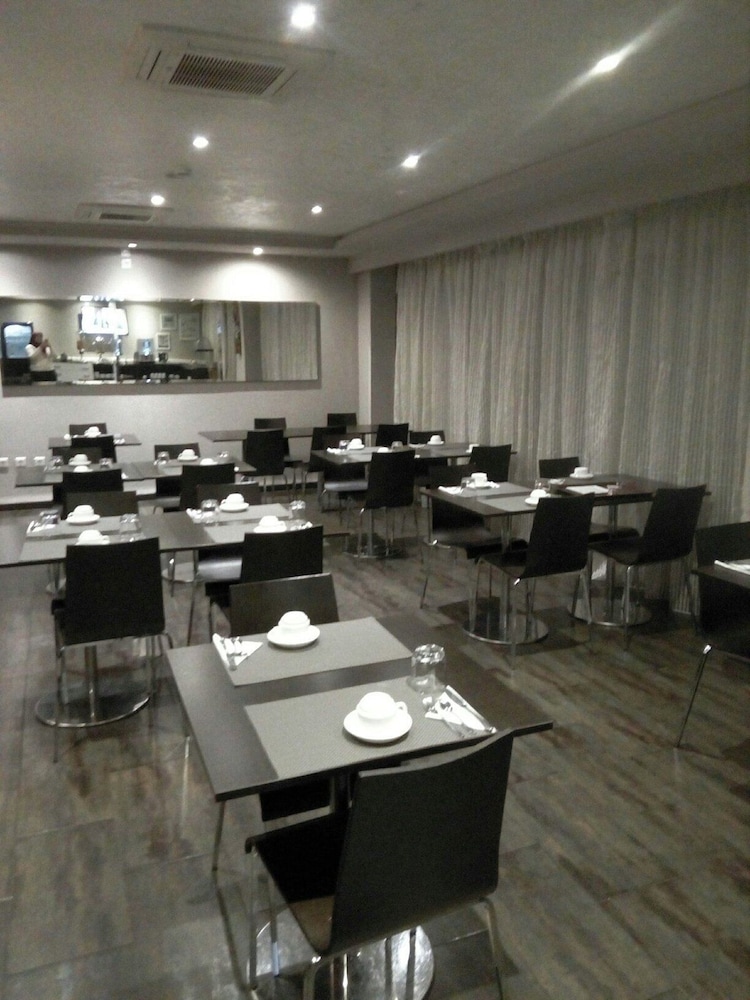 Abc Hotel 38/46