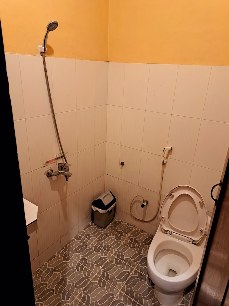 Cemara Indah Hotel 49/50