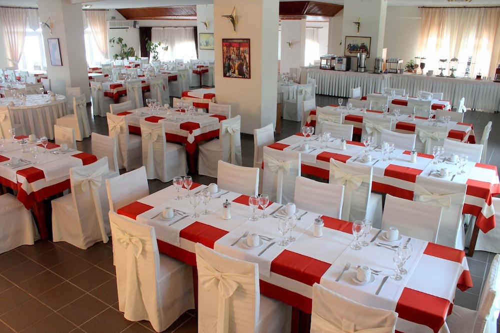 Famissi Eden Hotel 39/47