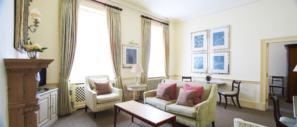 Durrants Hotel 43/58