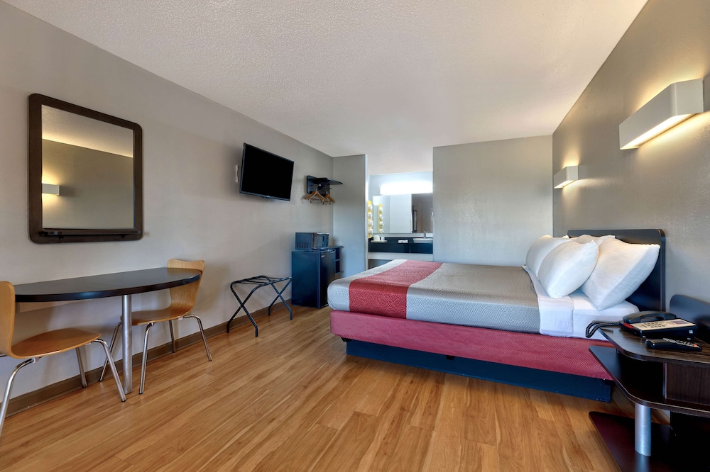 Motel6 Cookeville, TN 17/54