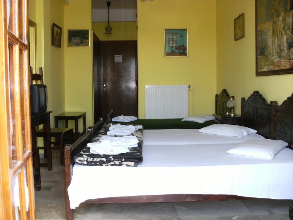 Katerina Hotel 12/40