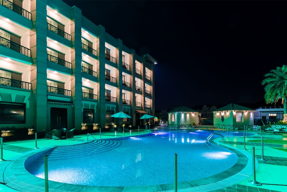 Golden Tulip Chandigarh Panchkula 3/29