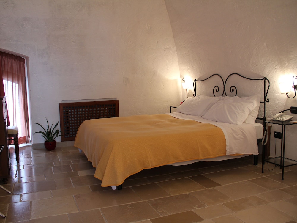 Masseria Fortificata Donnaloia 8/50