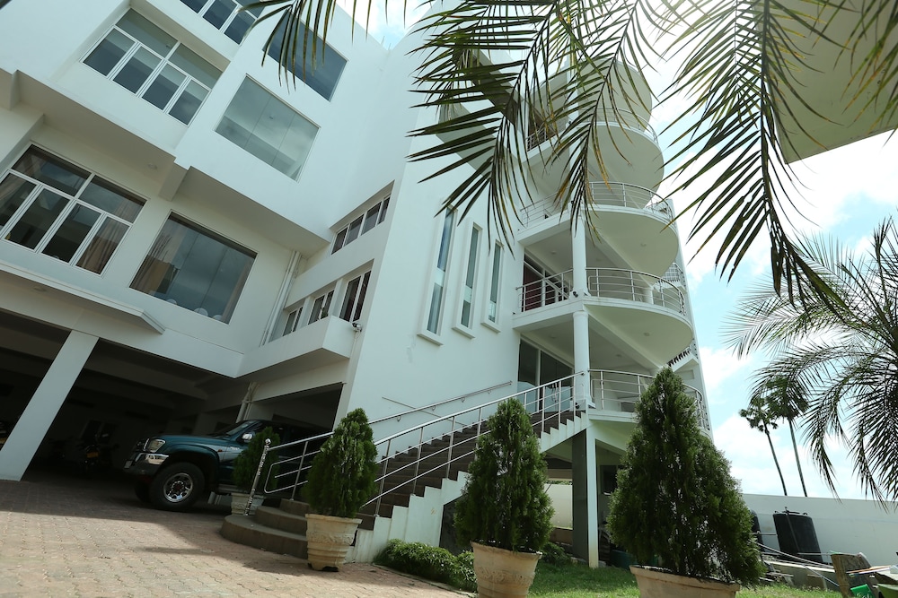 Hotel Oviya 27/28