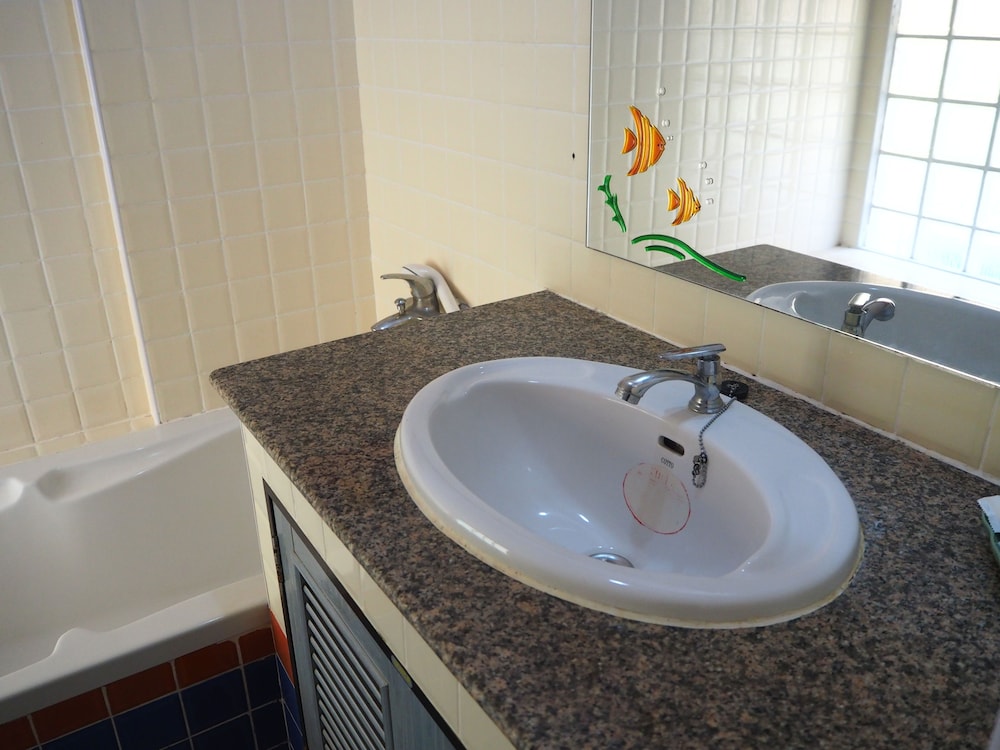 Ocean View Resort 34/70