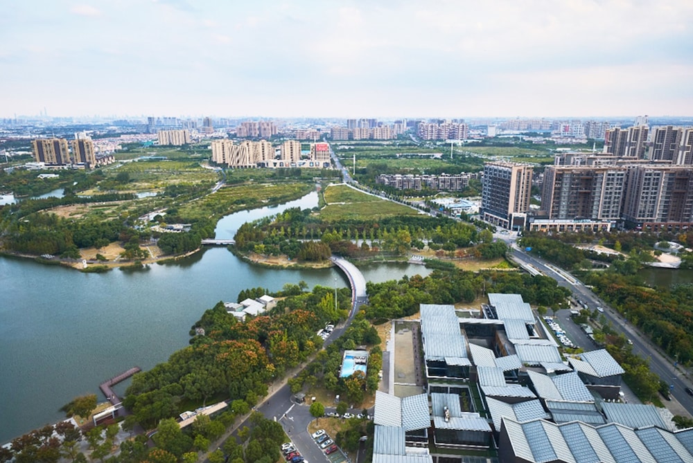 Hyatt Regency Shanghai Jiading 66/69