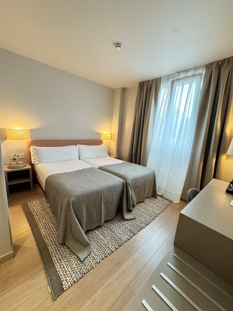 Colectia Hotel Urumea 21/76