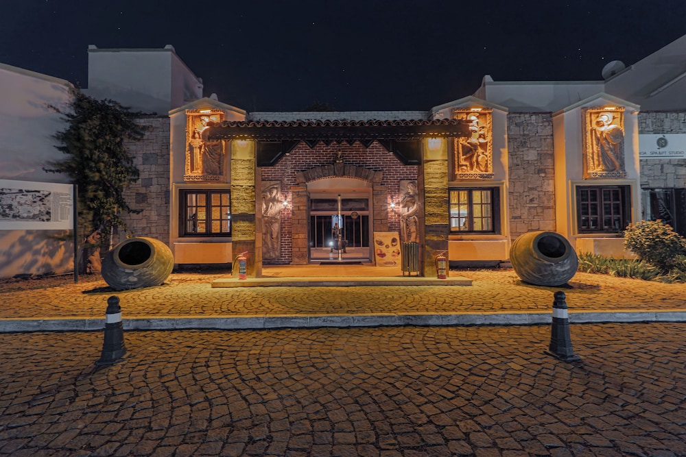 Historical Museum Resort 38/50