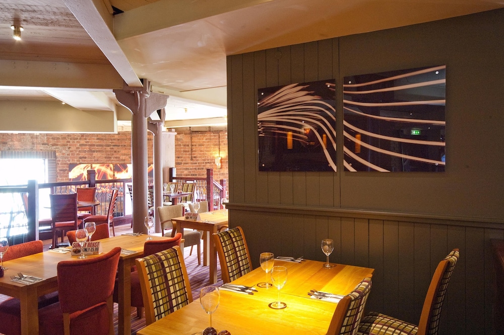 Premier Inn Falkirk Central 28/31